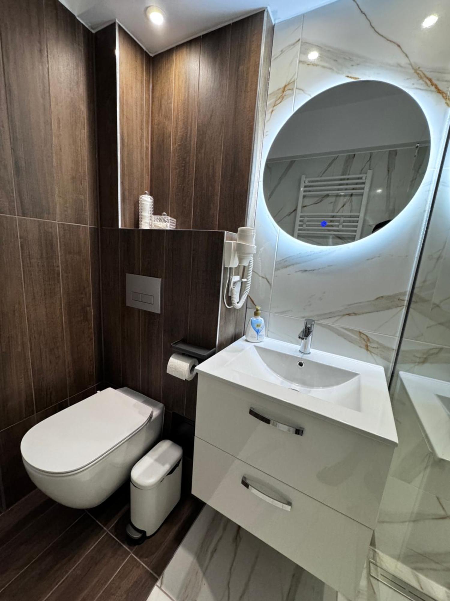 Apart City Center Brasov Ngoại thất bức ảnh