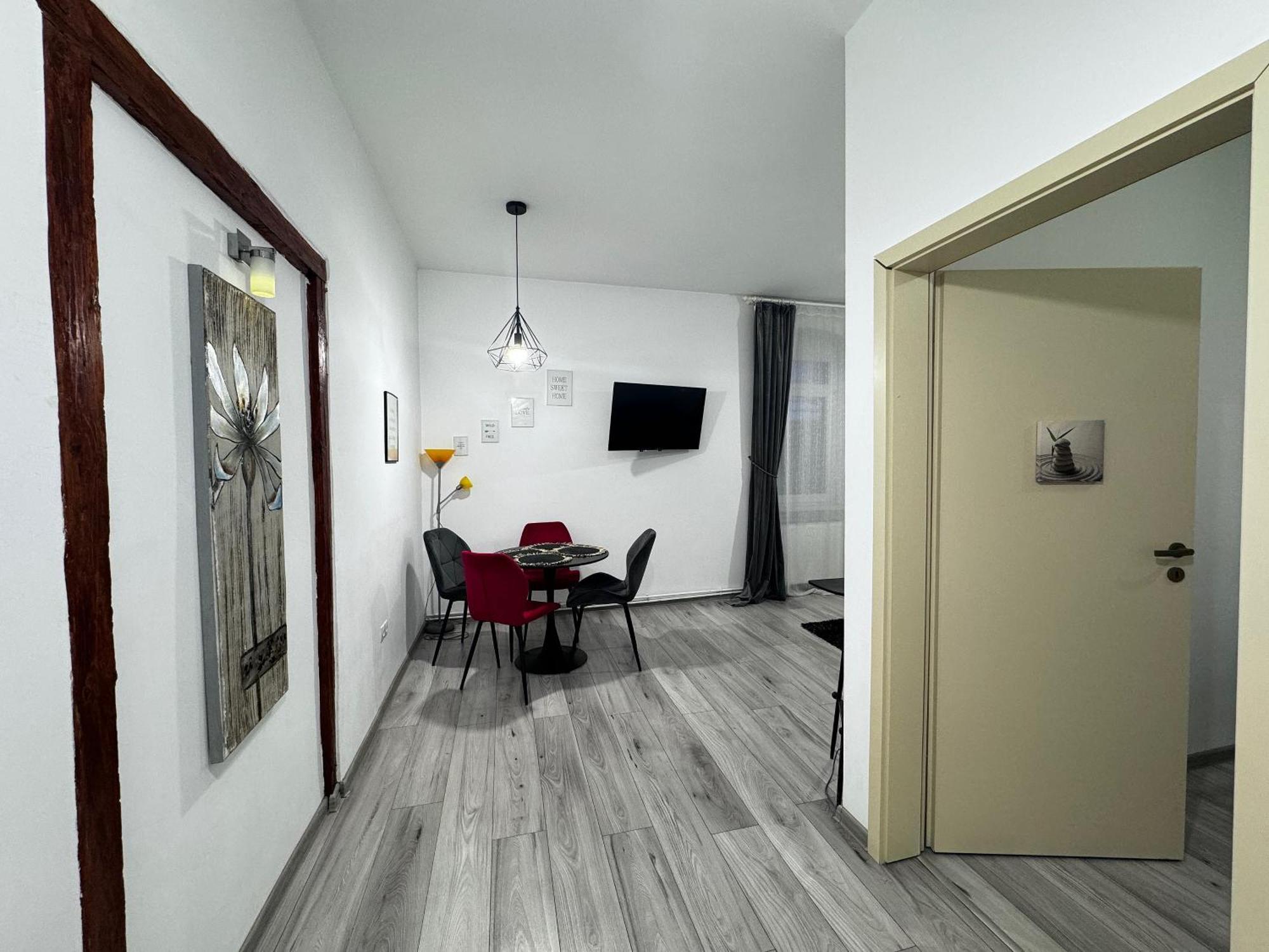 Apart City Center Brasov Ngoại thất bức ảnh