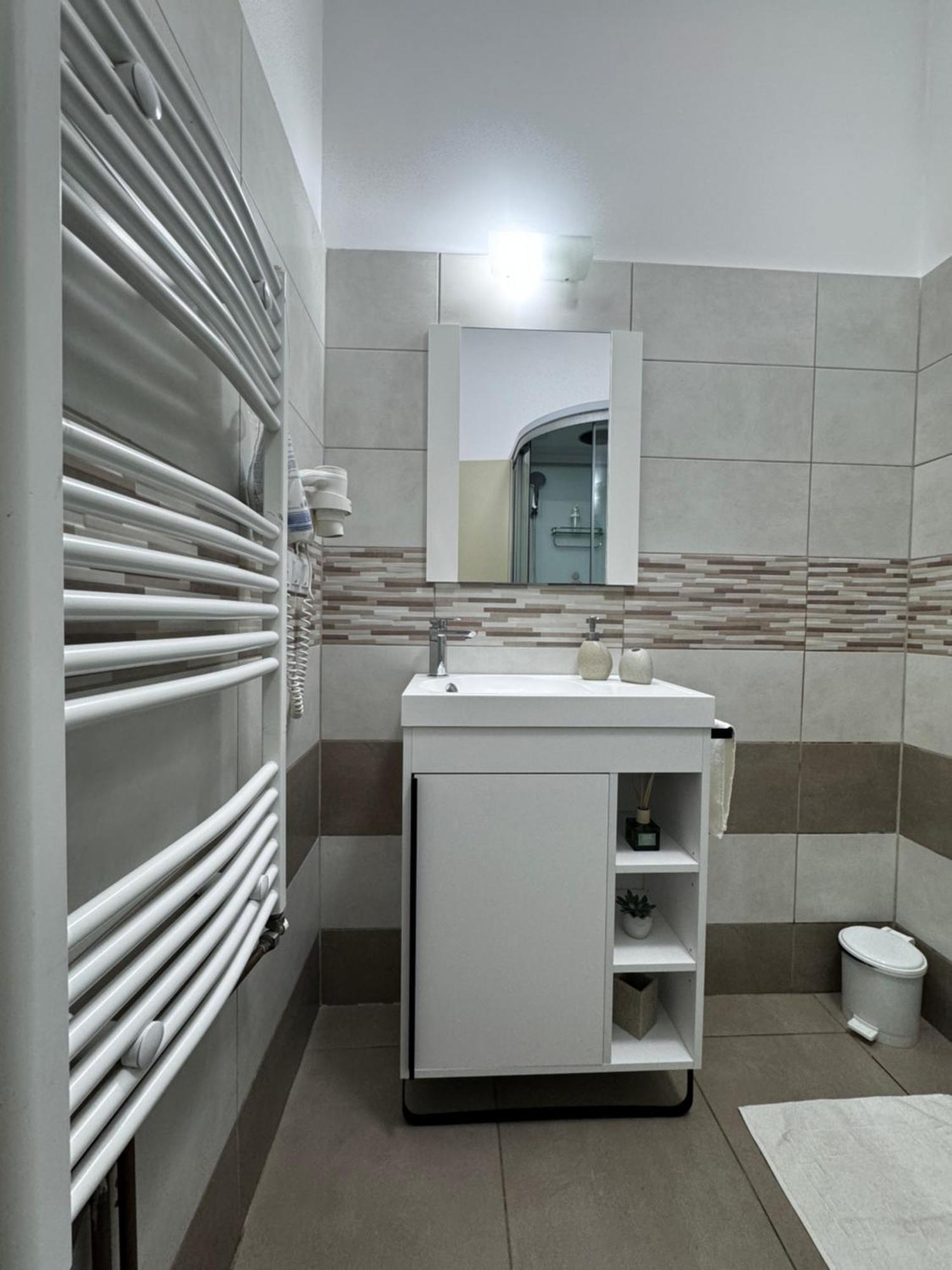 Apart City Center Brasov Ngoại thất bức ảnh